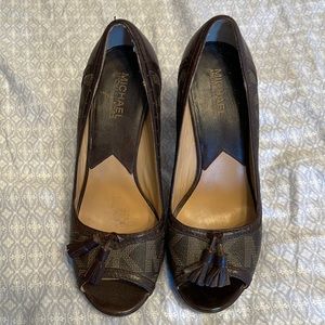 8 1/2 Michael Kors 4” peep toe heels